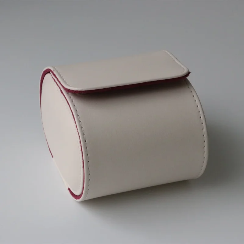 Luxury Leather 3-Slot Watch Travel Roll with Protective Interior for Collector's Timepieces - Image 10